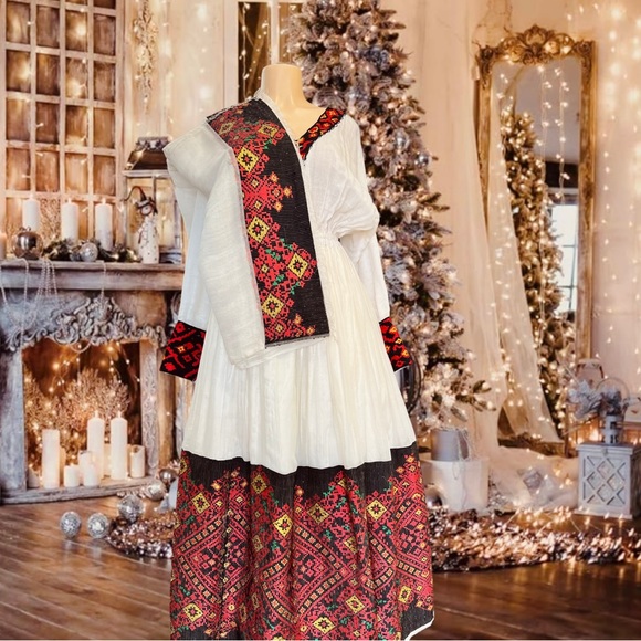 Ethiopian and Eritrean dress - Picture 1 of 1